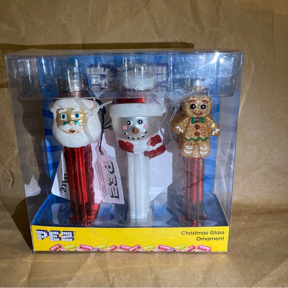 Pez ornaments set